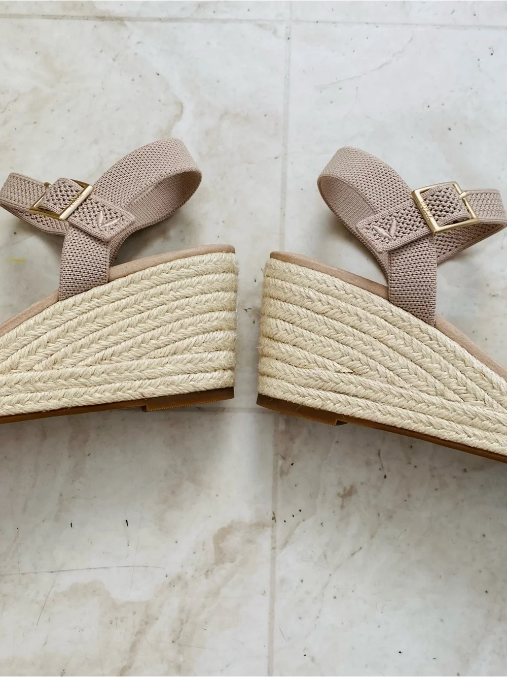 $119 NWOT Vivaia Sally Pro Almond Beige Color Round Toe Wedge Sandals Sz 6.5/37